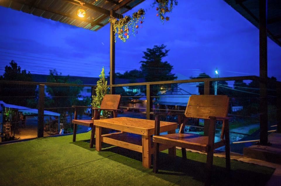 Baantung Homestay Mukdahan Exteriör bild
