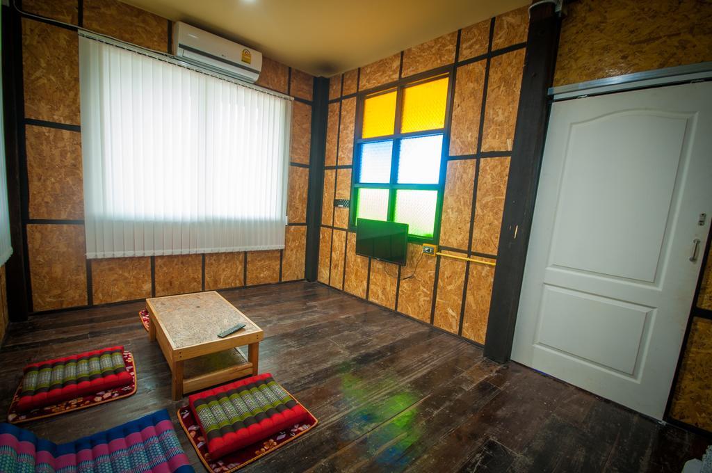 Baantung Homestay Mukdahan Exteriör bild