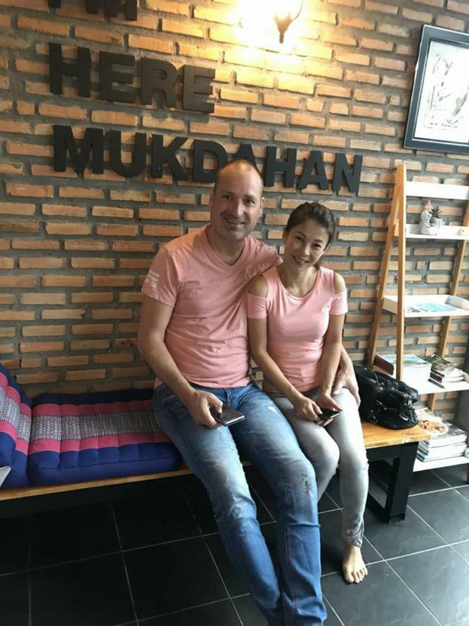Baantung Homestay Mukdahan Exteriör bild