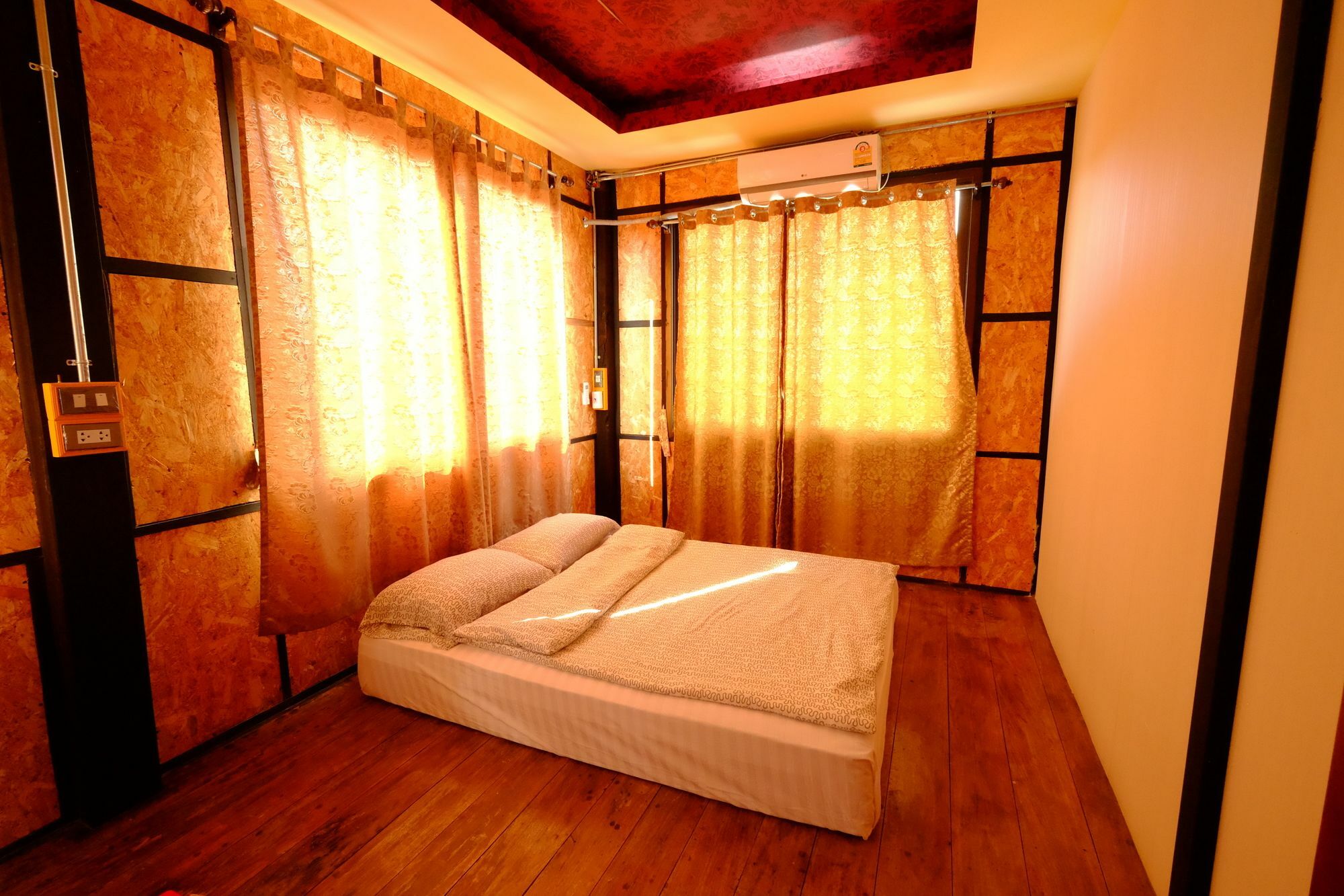 Baantung Homestay Mukdahan Exteriör bild